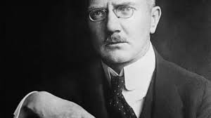 asperomundo's tweet photo. 1/8
Las élites de Weimar no fueron arrastradas al nazismo. Lo eligieron. Y hay un hombre en cuya trayectoria esa elección se ve con una claridad incómoda. Se llamaba Hjalmar Schacht. Y no era un nazi. Era algo peor: el rostro de quienes lo hicieron posible. https://t.co/D5heQRriCd