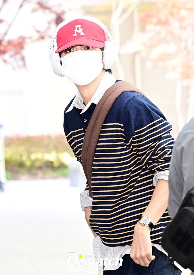 ✈️ Seoul to Tokyo 🇯🇵

HAVE A SAFE FLIGHT TAEHYUNG