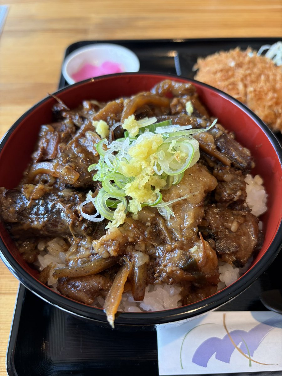 月 ろに tweet media