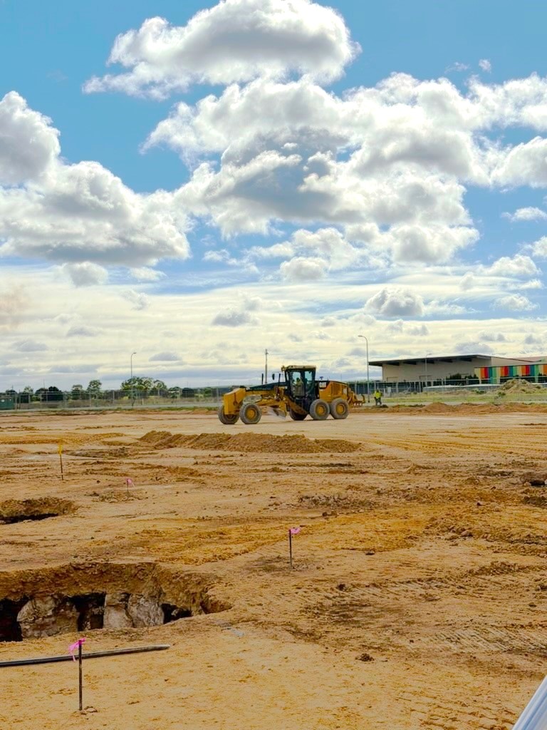 Epicprojects01's tweet photo. Epic Projects has begun work on the new truck canopy for the Tailem Bend service station. Our team is leading planning, design, engineering and civil works. 

Earthworks are underway, and the site near the Big Olive will offer travellers a convenient refuelling stop. https://t.co/53BjIMw6Dh