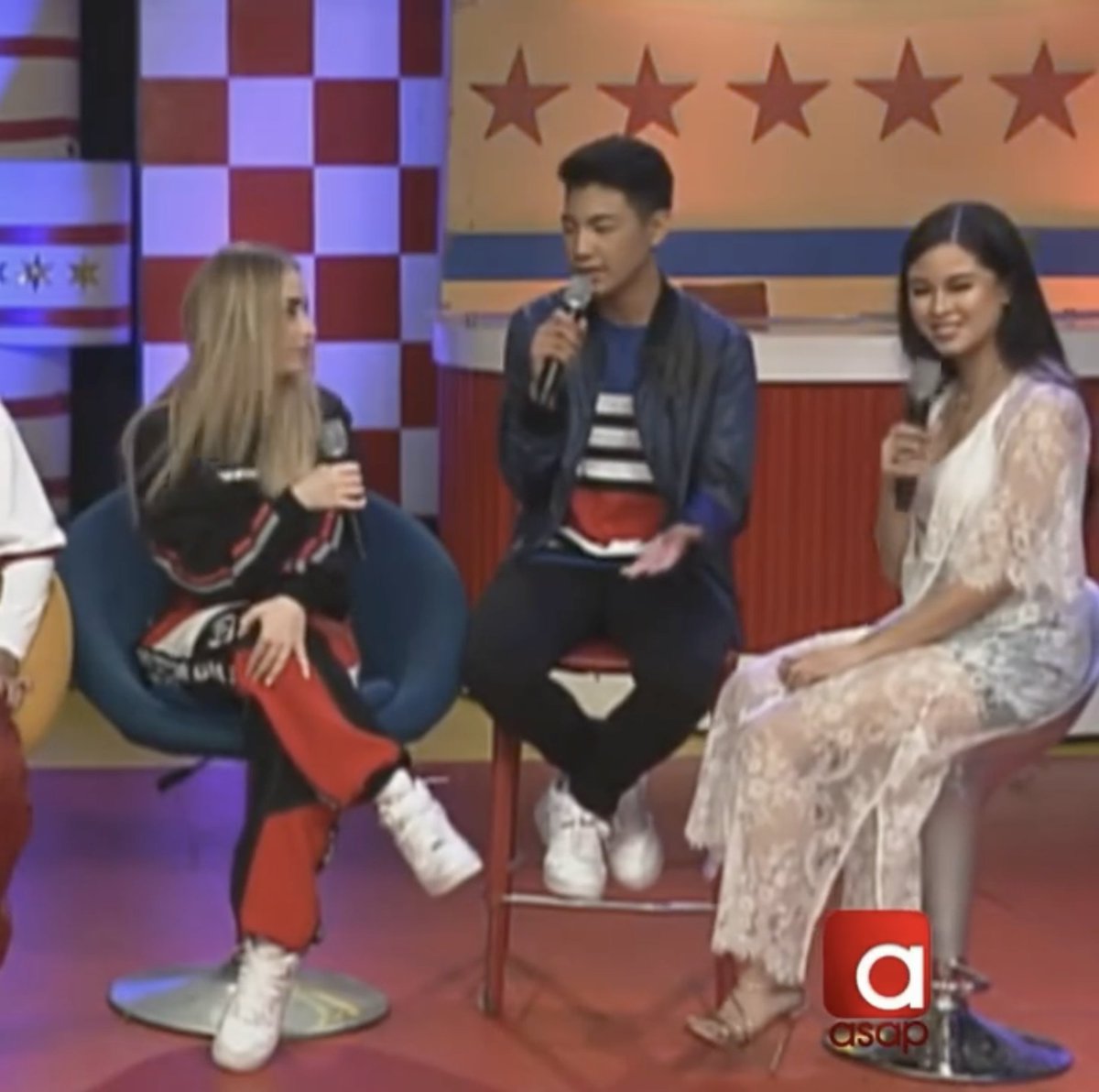 FROM ASAP TO COACHELLA 🤩

Singer-host Darren Espanto expressed his excitement about seeing Sabrina Carpenter again at Coachella 2026, as he shared throwback photos of their first interaction during the American star’s guesting on the musical-variety show "ASAP" in 2018.