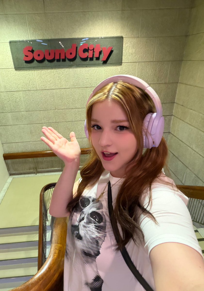 emi_reams3's tweet image. Recorded at sound city today🎙️❤️

The song came out sooooo cute 💜

#voiceactor #声優