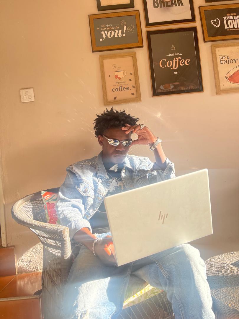 certified AC's side chick🇲🇼 tweet media