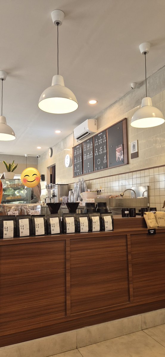 esdeathxz's tweet image. jangan lupa ngopi ya moots....
menu kesukaan kalian kalo ke tuku apa nih?