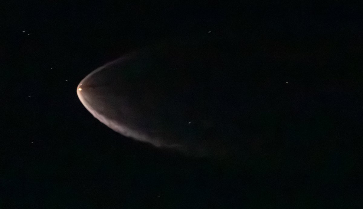 ShorealoneFilms's tweet image. (2) Another batch of @SpaceX @Starlink sat’s blast off from Vandenberg Space Force Base  @SLDelta30 on the #STARLINK 17-27 Mission w/ Booster B1082.21 making its 21st trip to Space &amp;amp; back, WELL DONE!! Photos from above #Glendale #CA 04-14-26