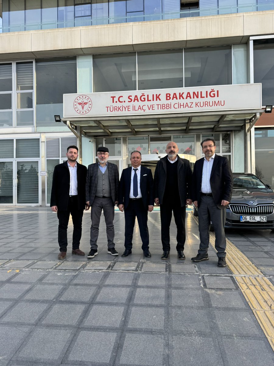 omerbashan06's tweet photo. Sağlık Bakanlığı TİTCK Başkanımız Prof. Dr. Ahmet Ayar’ı makamında ziyaret ettik. Sektörümüz adına verimli ve olumlu bir görüşme gerçekleştirdik. Önümüzdeki süreçte güzel gelişmeler ve sürprizler paylaşmayı umut ediyoruz. https://t.co/HPVBdDTFSb