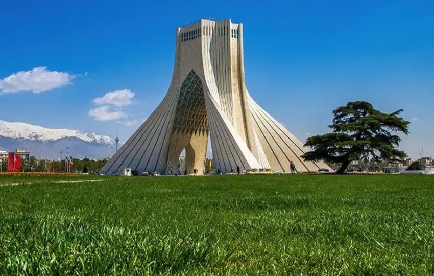 •نازنینِ بدونِ ناز• tweet media