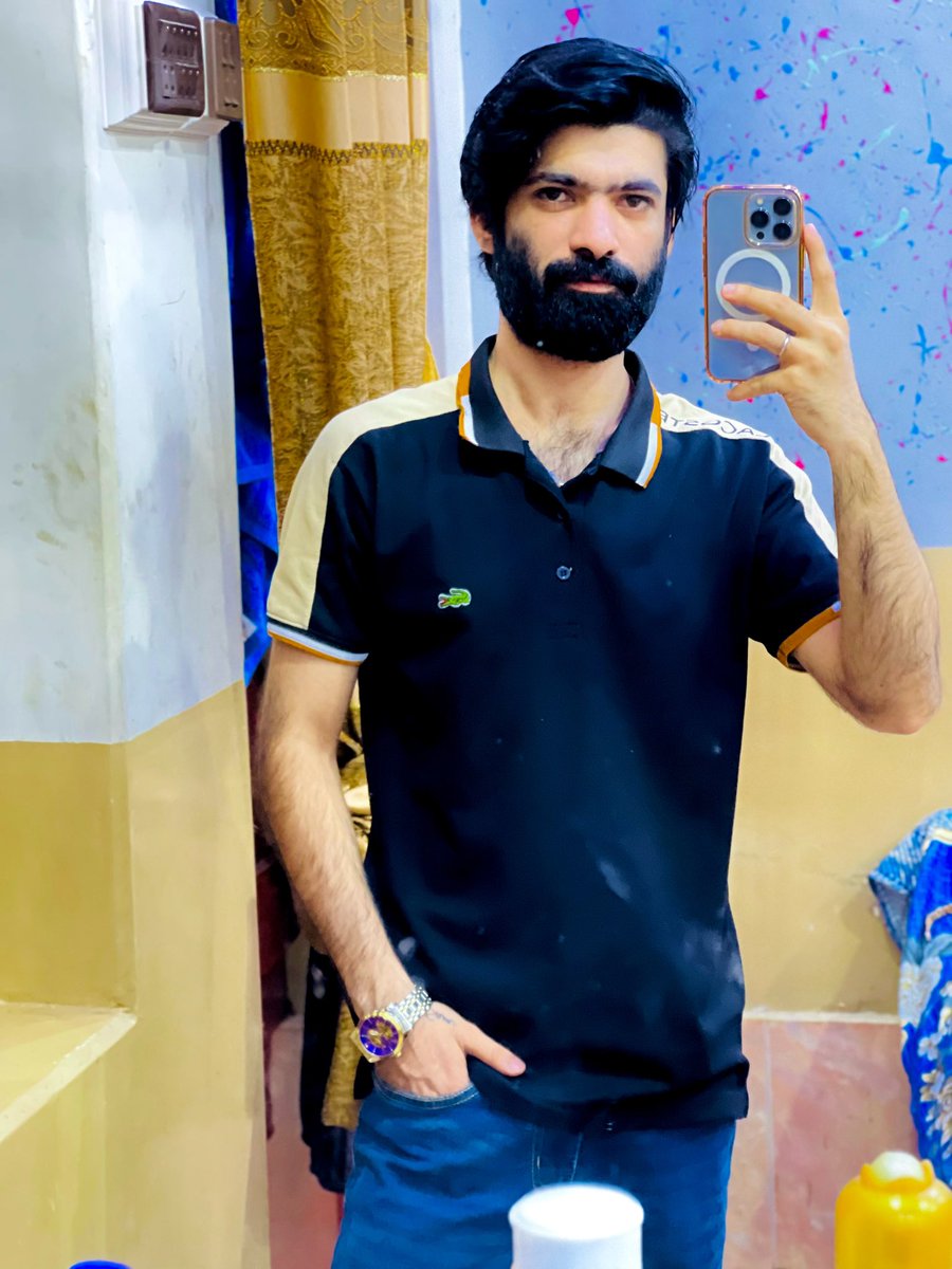 Samimemon07's tweet photo. When i Look Mirror, i Salute. Because i Respect Legends..!!♥️ https://t.co/95c6odQMhO