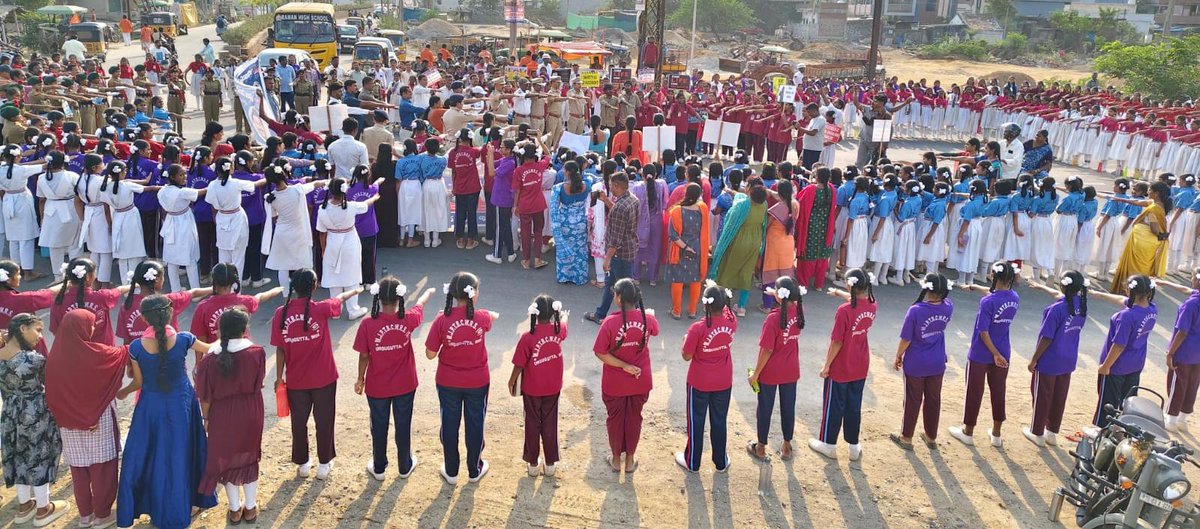 SHO Millscolony tweet media