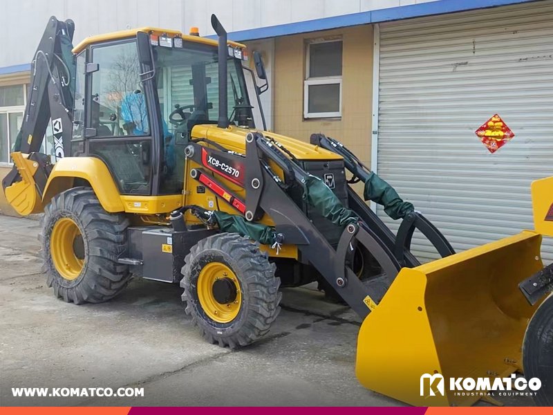komatco's tweet photo. 🚜 Delivered to Peru 🇵🇪
1 × XCMG XC870K #backhoeloader with 2.5t load capacity, 1.0 m³ bucket, and hydraulic breaker pipeline—built for versatile jobsite performance.
#XCMG #Machinery #XC870K https://t.co/G7tlZAWzvX