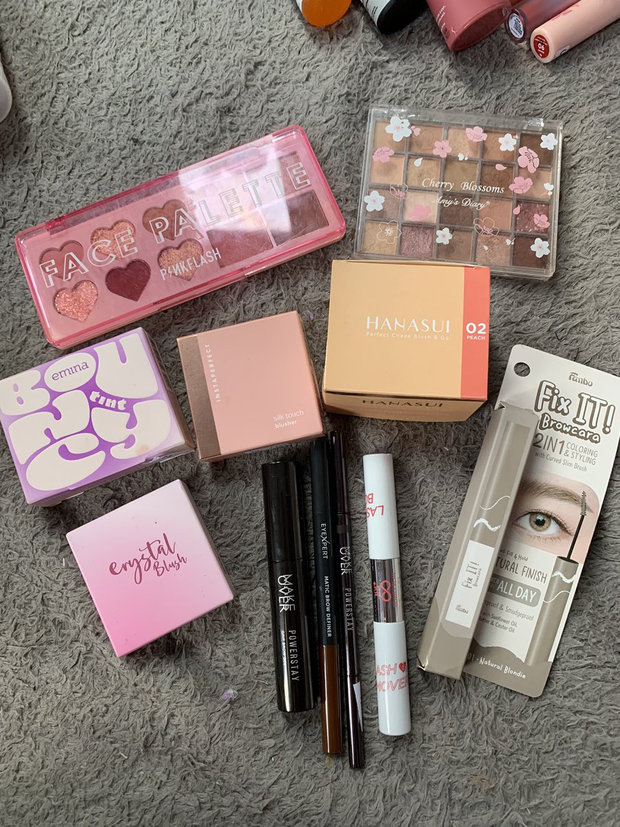 aeliraay's tweet photo. WTS WANT TO SELL PRELOVED MAKEUP SKINCARE BODYCARE HAIRCARE‼️

semuanya aku dapet dari sample ya, dan pemakaian konten sekitar 2-4x aja

pengiriman dari jawa timur bisa oyen no cod, belum termasuk admin + packing sekitar 5%

cek harga &amp; detail barang dibawah ya!! 🩷 https://t.co/hhlslTMPeD
