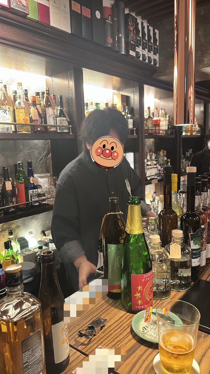 REINS_X's tweet photo. 1日店長楽しかった！！
シャンパンの動画と写真もらった https://t.co/55NgN3rI3L