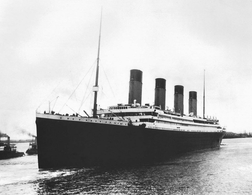 RFC_Michael_'s tweet image. Remembering all those who perished aboard RMS Titanic which sank in the early morning hours of 15th April 1912.

Of the 2,224 persons aboard, 1,500 have the sea as their grave. 

Her wreck has roughly 20 years left before it disappears completely. 

#InRemembrance