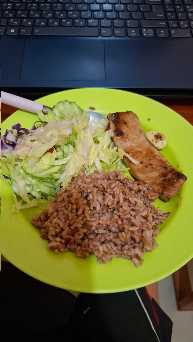 bvrningmoon tweet media