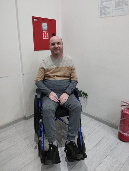 PAndreju45440's tweet photo. Tek mi je 37 godina, ako neko može da mi pomogne.  Da ponovo prohodam!                       
Hvala vam dobri ljudi.                                          
816 na 3030 za Aleksandra https://t.co/DpSRyQiPrJ
