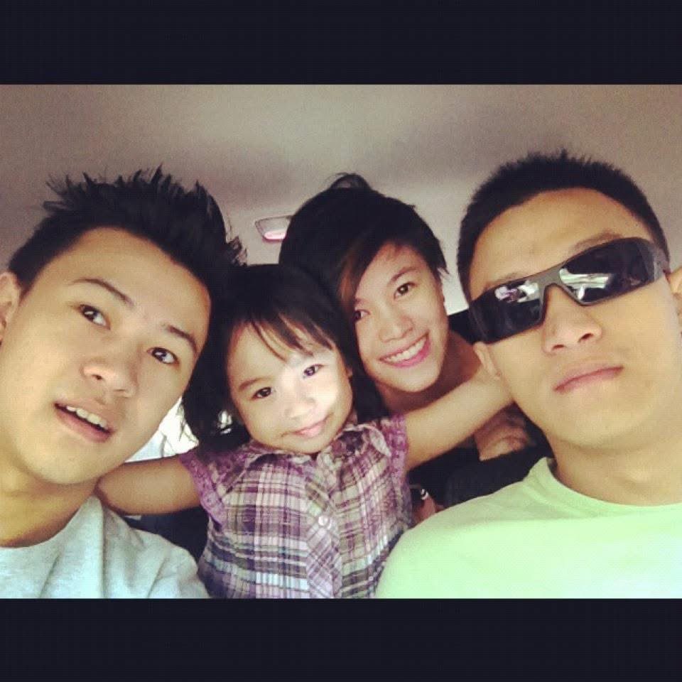 forcapcap's tweet image. Caprice with the Cayetano siblings (Tita Cheenee, Tito Chino and Tito Mikko)

CAPture WITH INSTAX
#CapriceCayetano