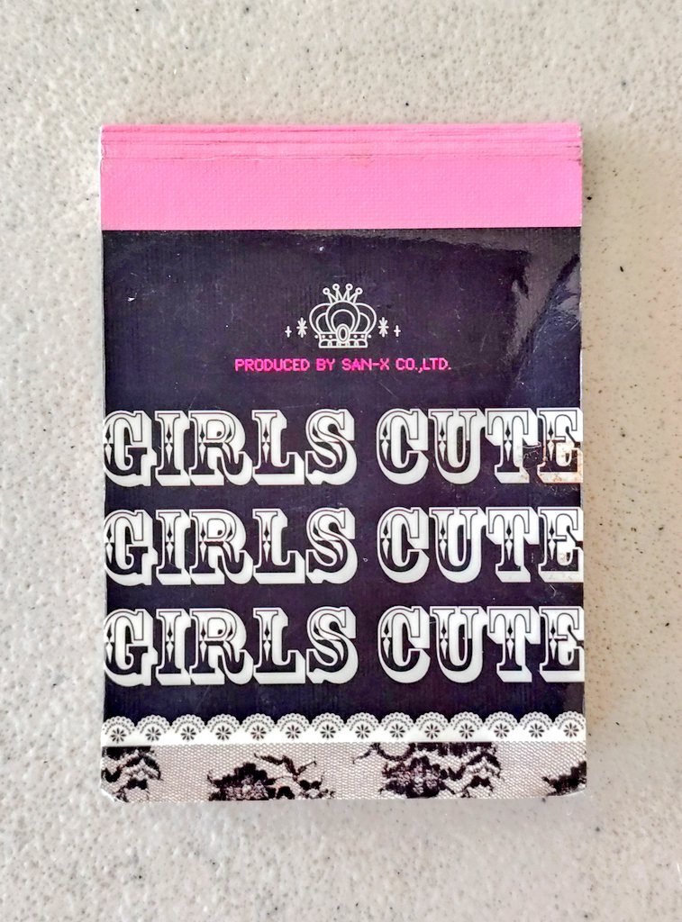 tadonkozo's tweet image. 例えばこの小さなミニノート。家の中で家族がなにかを持っているんです。#豊丘村  #HAPPYDAYS  #雑貨  #レトロ