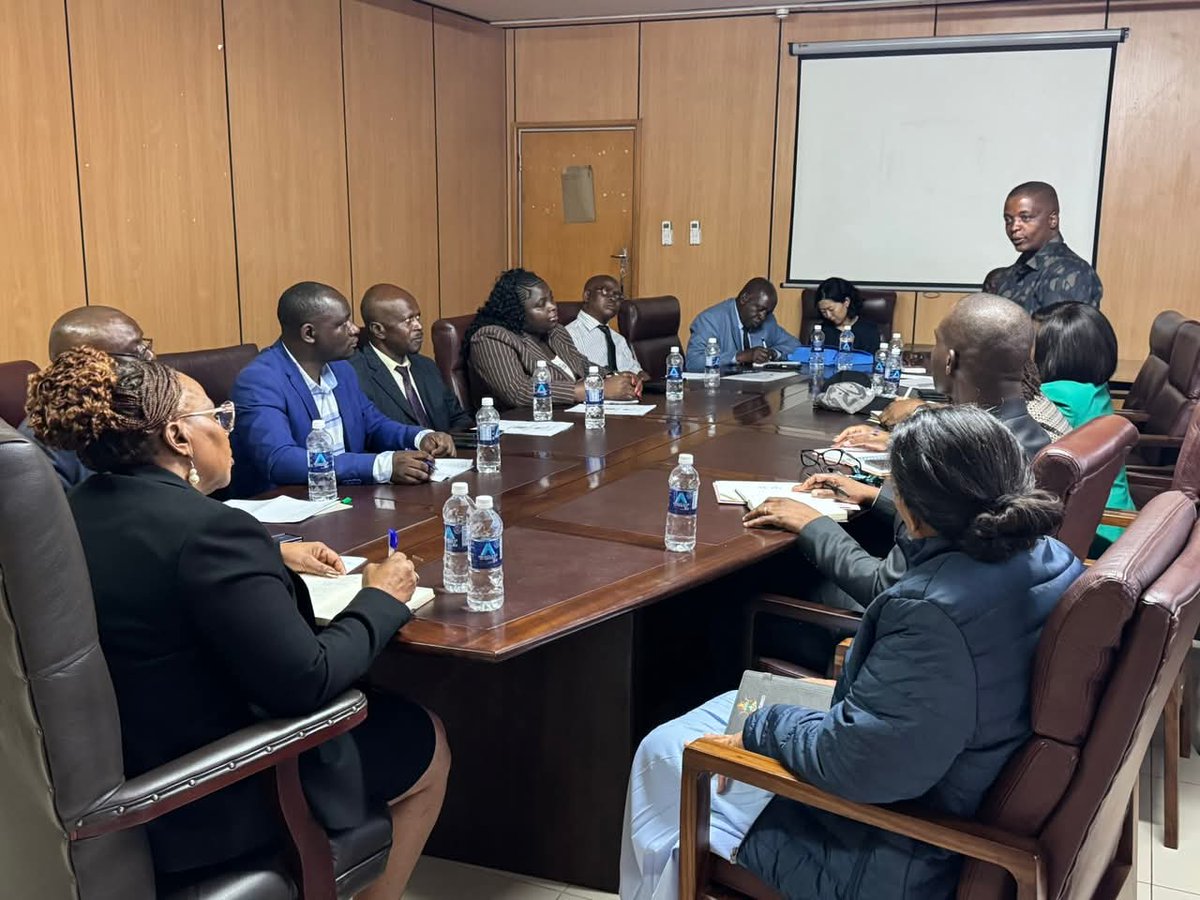 MoWACSMED's tweet image. #MSMEs #Vision2030 #development

The Honourable Minister Monica Mutsvangwa this afternoon hosted the Zimbabwe National Chamber of SMEs for a practical, solutions-driven engagement, with both parties reaffirming their commitment to sustained dialogue and strengthened collaboration
