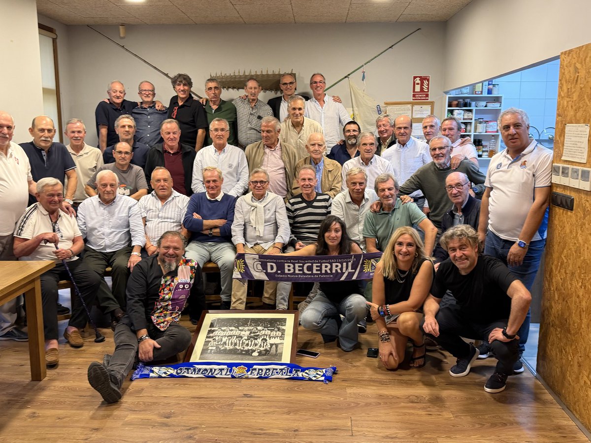 PEIO💙🤍 tweet media