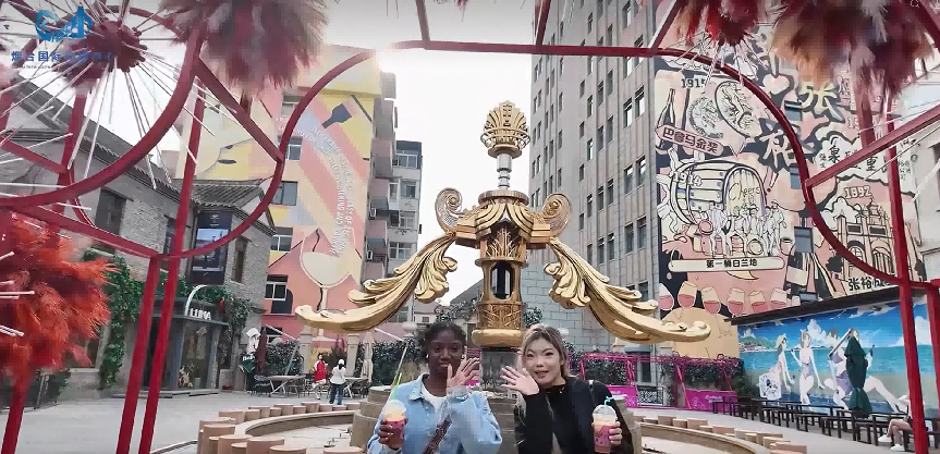 Tasty_Yantai's tweet image. 来自世界各地的外国朋友们，跨越山海，与你相约仙境烟台！#Z世代
Friends from all over the world meet you in #Yantai for an amazing #journey!
Connect through youth, explore Yantai with footsteps, share friendship with smiles, and show the world the endless #charm of this fairyland.