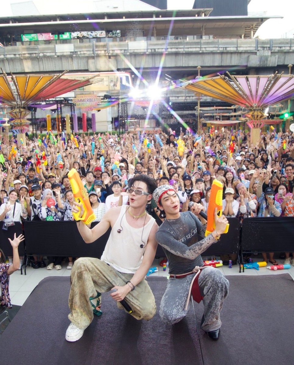 •BŁ' • tweet media