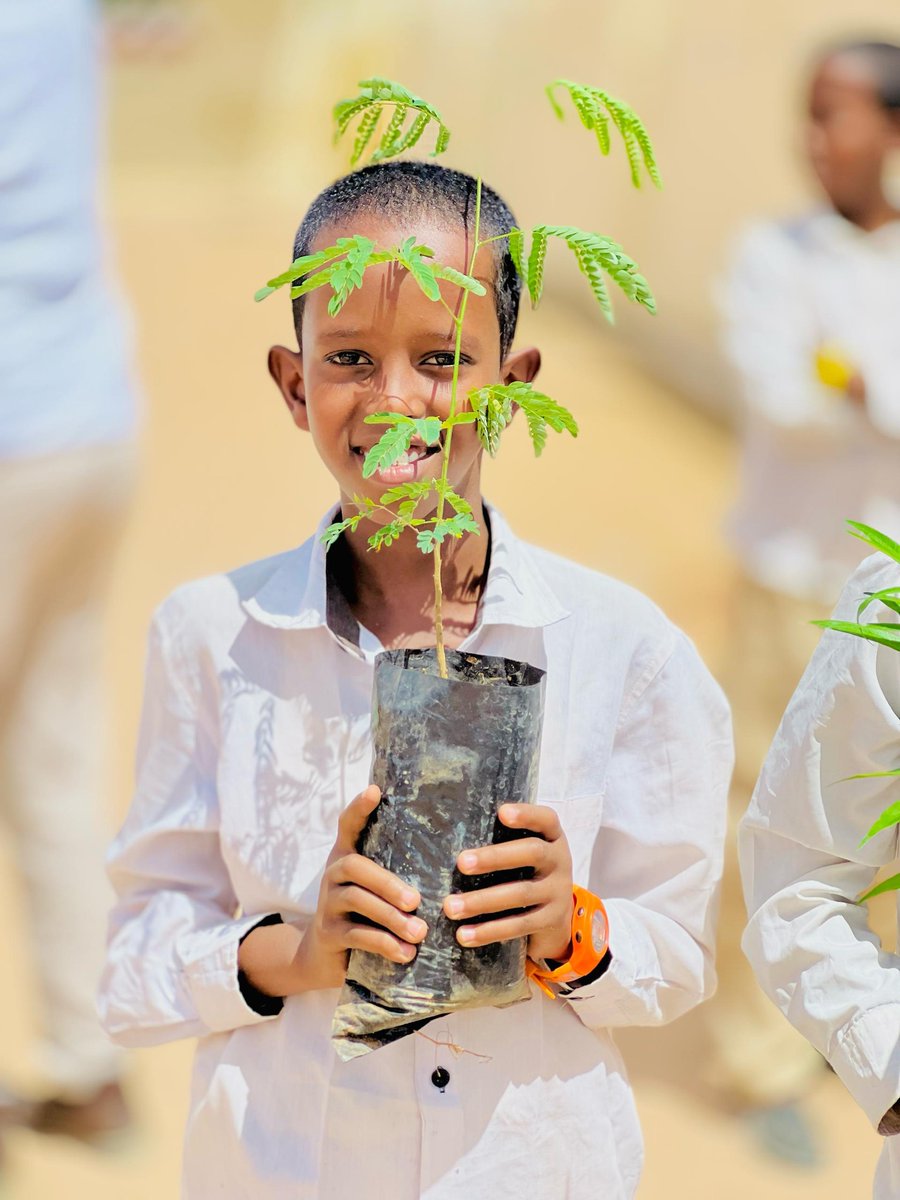 candlelightsom's tweet image. Environmental Day | 15 April 2026 🌱
Today, we celebrate Environmental Day by reminding ourselves that protecting nature is not an option, it is a responsibility.

🌿Protect Nature. Restore the Environment
#EnvironmentalDay #ProtectOurPlanet #ClimateAction #SustainableFuture