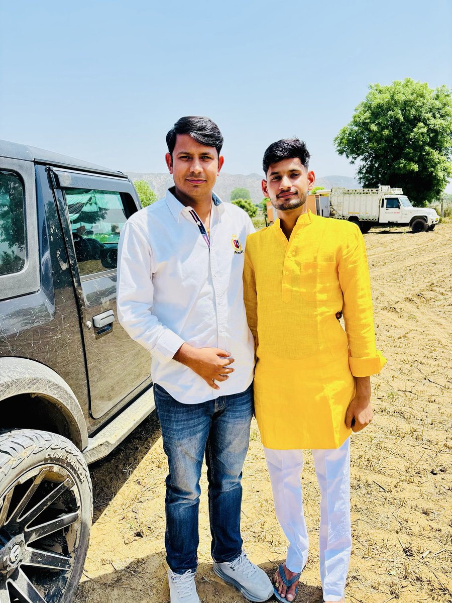 प्रिय मित्र डां जितेंद्र सिंह जी बडोली दौसा के पारिवारिक कार्यक्रम में शिरकत कि💐🙏