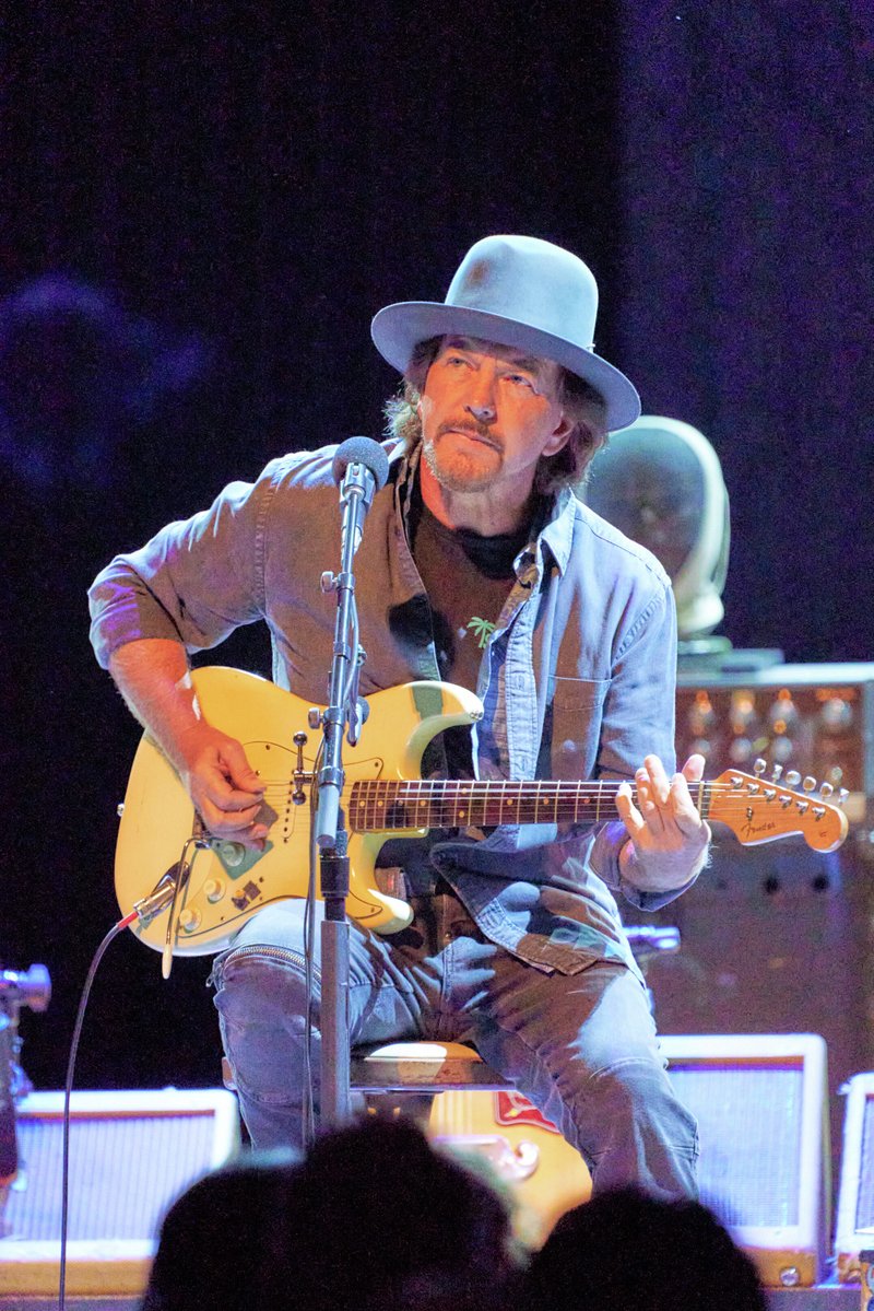 Creativeman tweet media