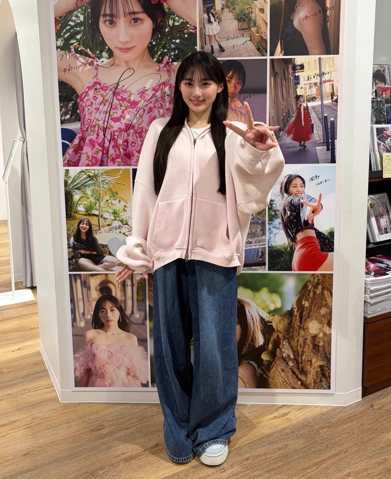 pyon🪄︎︎アイドル私服衣装特定(乃木坂┊︎櫻坂┊︎日向坂 etc) on X