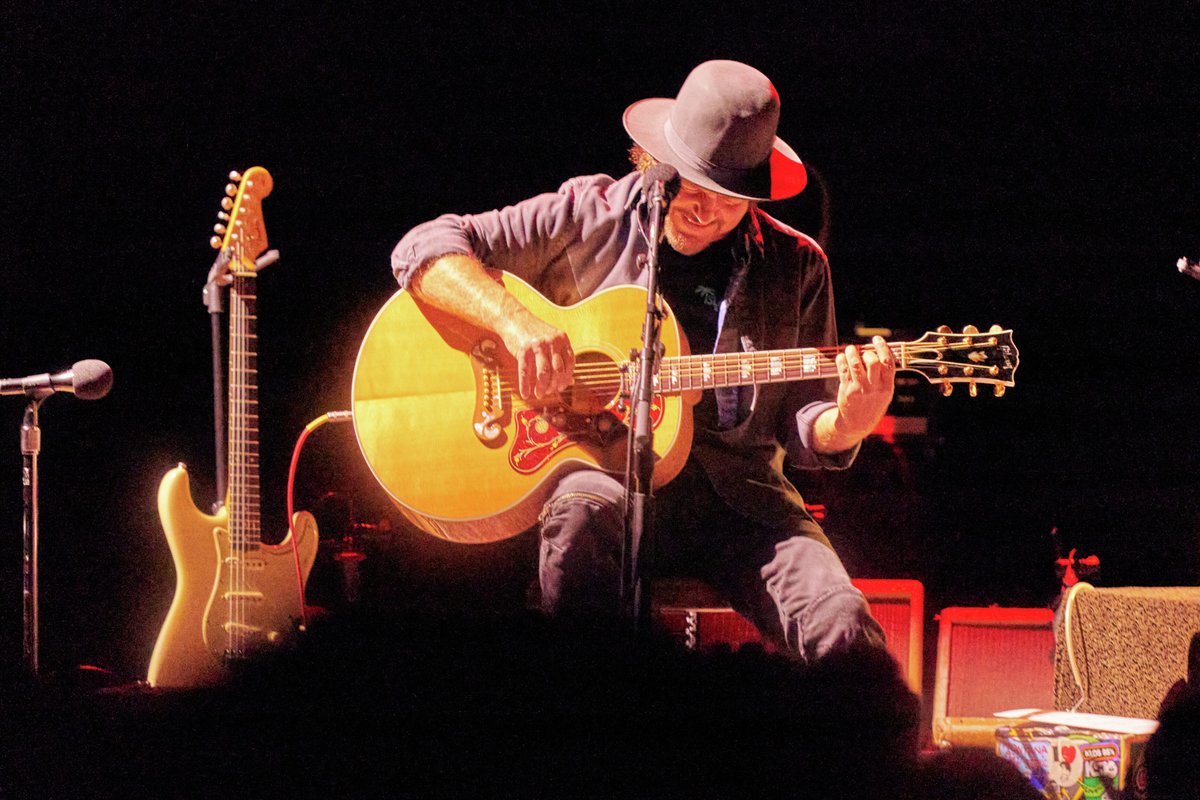 Creativeman tweet media