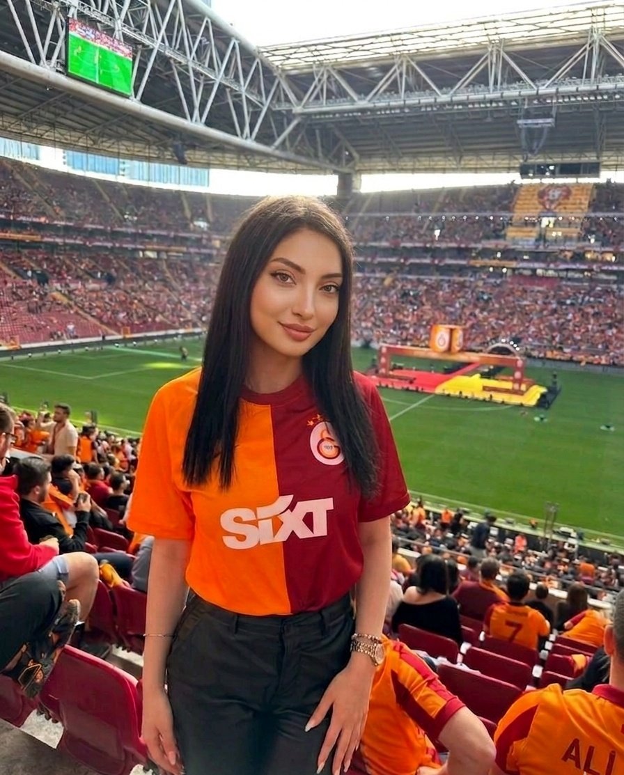 Ne kadar Galatasaraylı varsa hepsine günaydın