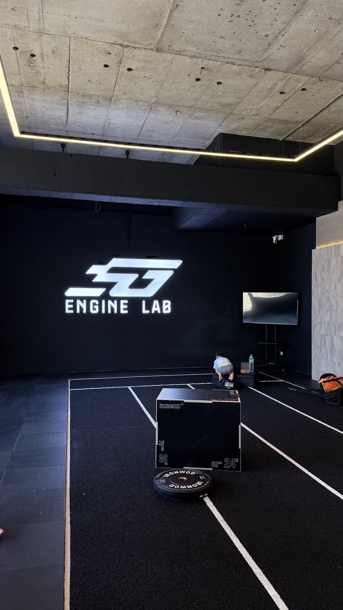 ใบหม่อนจะเฮลตี้ tweet media