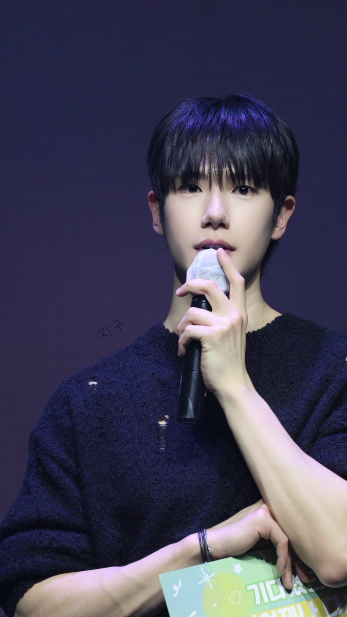 낮공 소감 말하는 요정 실존

260405 #언제나다시만나 #AlwaysMeetAgain
#팬미팅 #낮공 #신정유