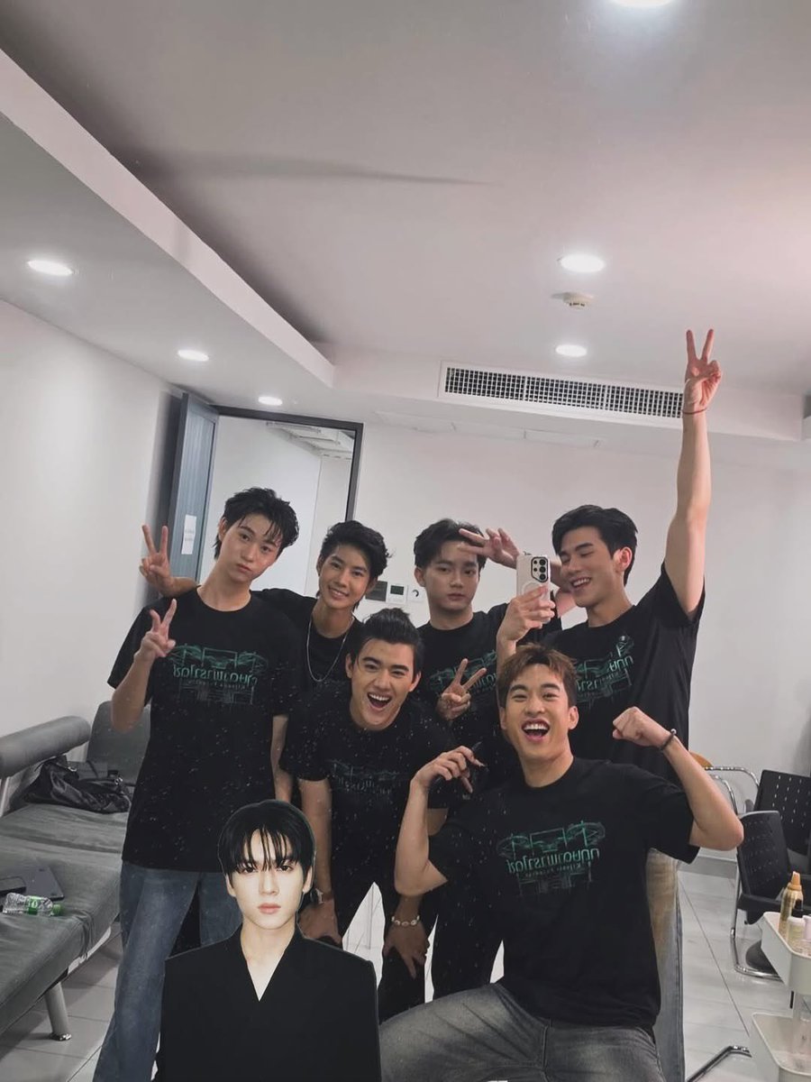 POW_Updates's tweet photo. Toey Worapat (@/toey_worapat via IG) fellow cast member for the upcoming Thai horror film #KijsadaParadise has uploaded a photo with a sticker cutout of Yorch.

They tagged him as well which is so cute! Even if he wasn’t present, he was still included 🥹

#YORCH #요치 https://t.co/YSW9nT785k