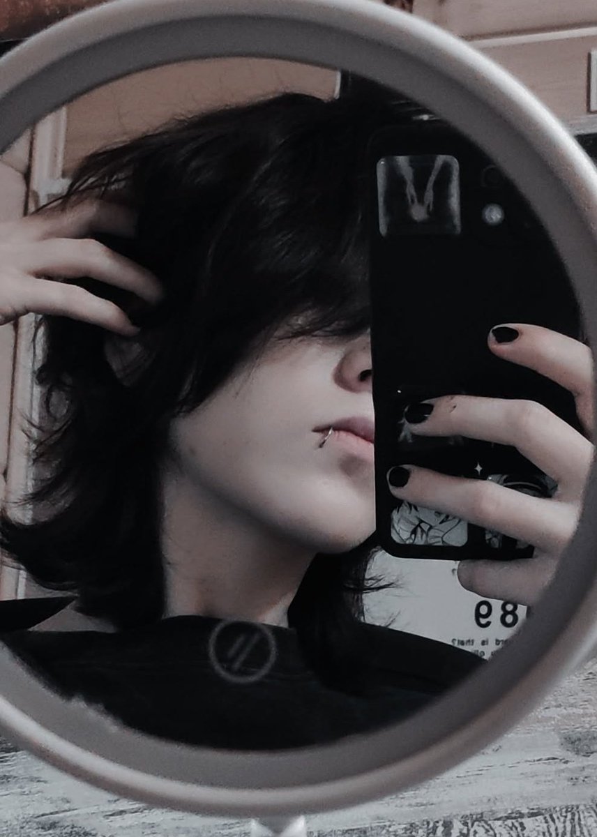 ٠࣪⭑𝖑𝖎٠࣪⭑ tweet media