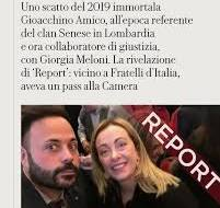 PaoloBersani9's tweet image. @unomattina @radioanchio @rainews 
#Meloni che si fa incensare dai suoi scagnozzi è la cosa più comica che abbiamo visto in Italia.
Ma ci spiega il pass alal #Camera del referente del  al clan #senese?