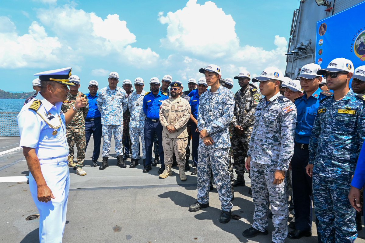 AnilKum_Singh7's tweet image. A proud moment for regional naval diplomacy 🇮🇳⚓ IOS SAGAR arrives in #Phuket today, carrying India’s message of partnership, peace, and collective maritime security across the Indo-Pacific. 🔥🌏 
#IndiaThailand #SAGAR #IndianNavy #IndoPacific