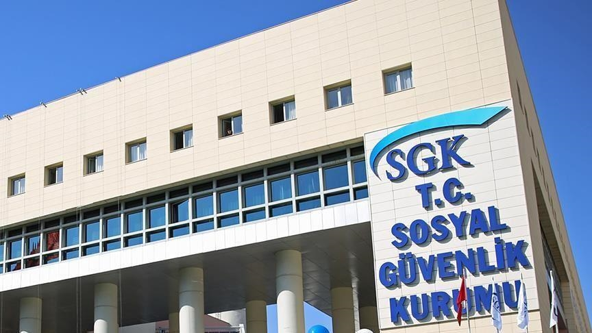 etkiIihaberyeni's tweet photo. SGK bütçesi 2025 yılında 35,7 milyar TL fazla verdi.

Aktif/pasif oranı ise 1,67 olarak gerçekleşti.

(Hürriyet) https://t.co/ag7tMAl5XU