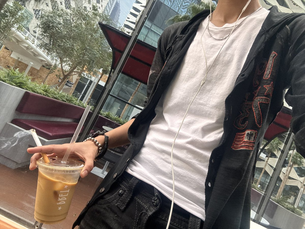 de Lioncourt tweet media