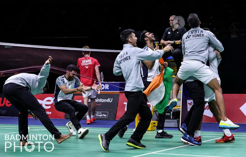 PRANNOYHSPRI's tweet image. Some wins stay with you forever… the Thomas Cup is one of them 🇮🇳

Time to chase that feeling all over again. Next week, we go. 🔥

#thomascup #teamindia