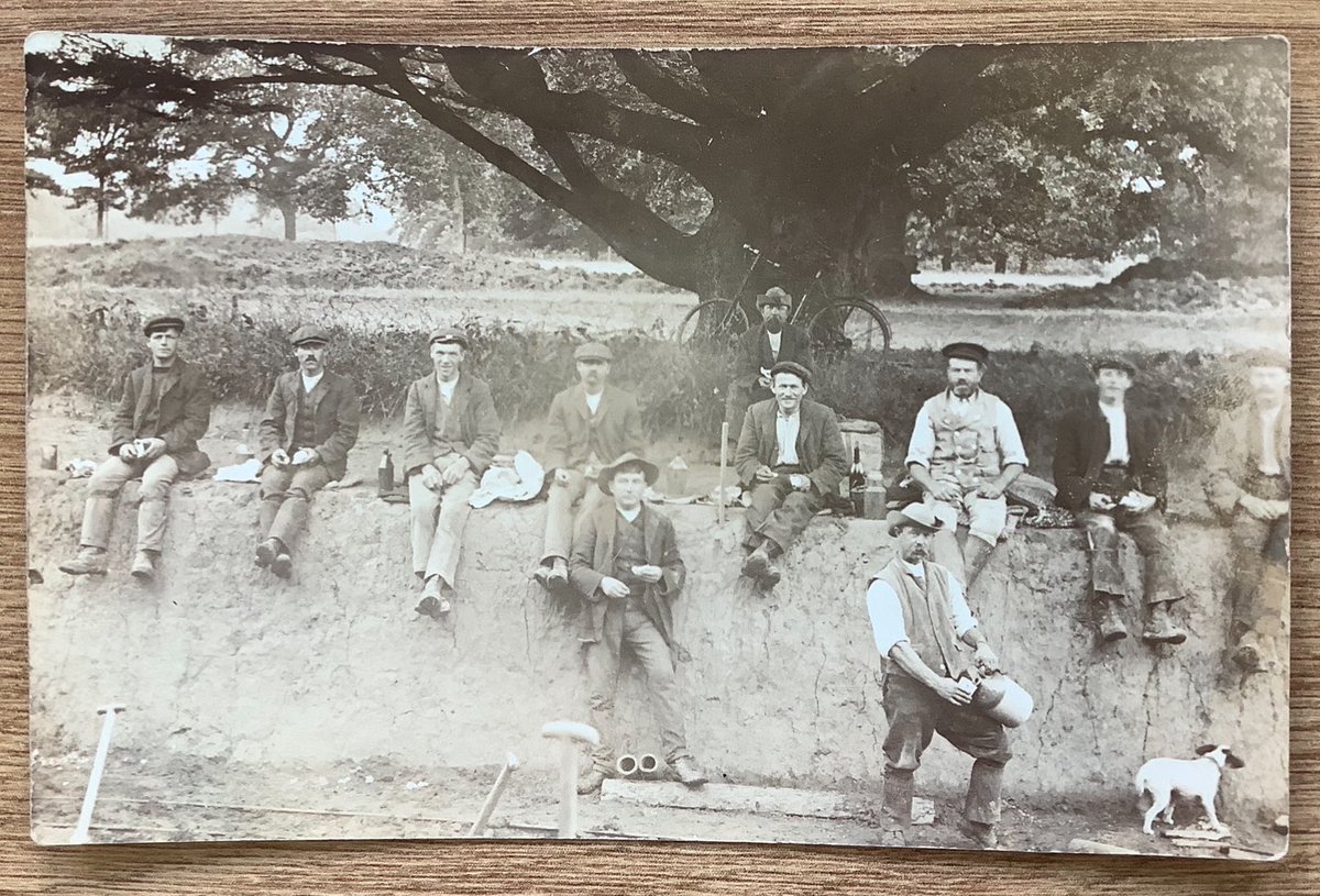 PaulSuttonKing's tweet image. What are you up to today? Maybe out in the fields or digging out a cutting. #WorkWednesday #postcard