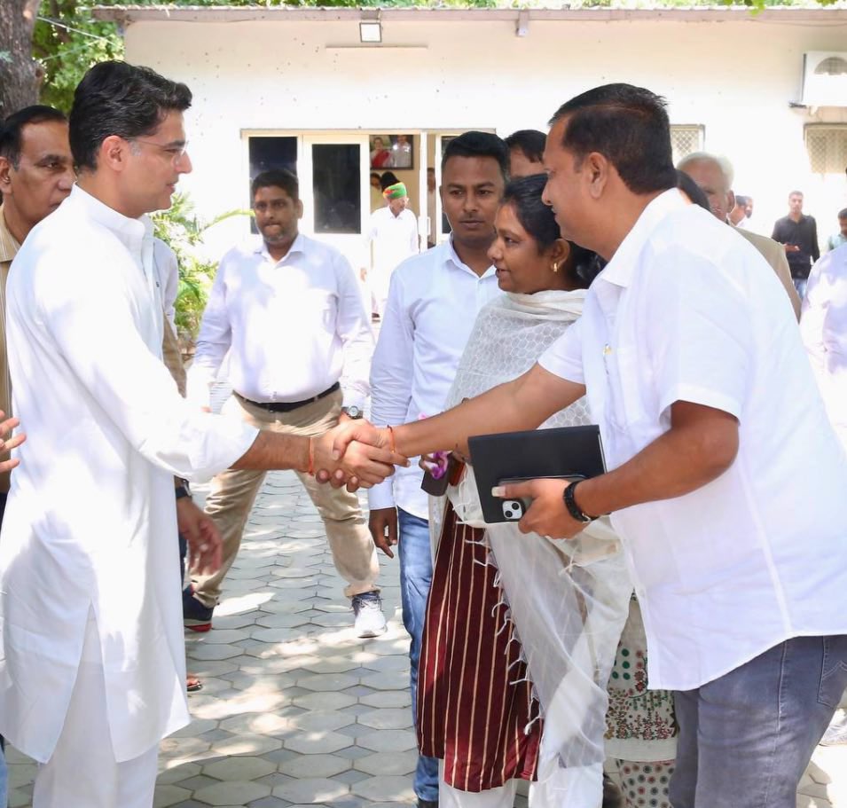 AICC सचिव एवं राजस्थान प्रदेश कांग्रेस के सह प्रभारी ऋत्विक मकवाना जी को जन्मदिन की हार्दिक बधाई एवं शुभकामनाएं।

आने वाला वर्ष आपके लिए मंगलमय हो और आपके जीवन में ढेर सारी खुशियां एवं अपार सफलता लेकर आए।
<a href="/Rutvik_Makwana_/">Rutvik Makwana</a>