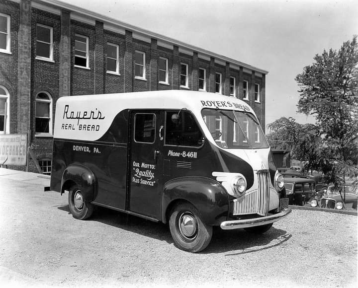 Ivycottagebaker's tweet image. Bread van picture of the day @WeirsSusan @oakroyd #bread #bakery #breid #history #heritage