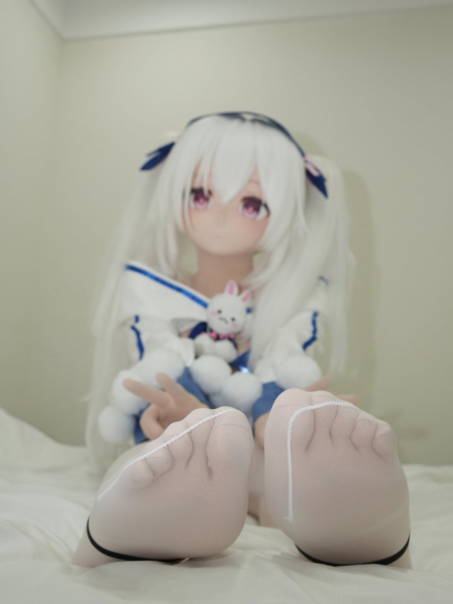 Talkie44's tweet photo. 请你吃雪糕🥵
#kigurumi #拉菲 #白丝 #兔女郎 https://t.co/y13aWBTWwn