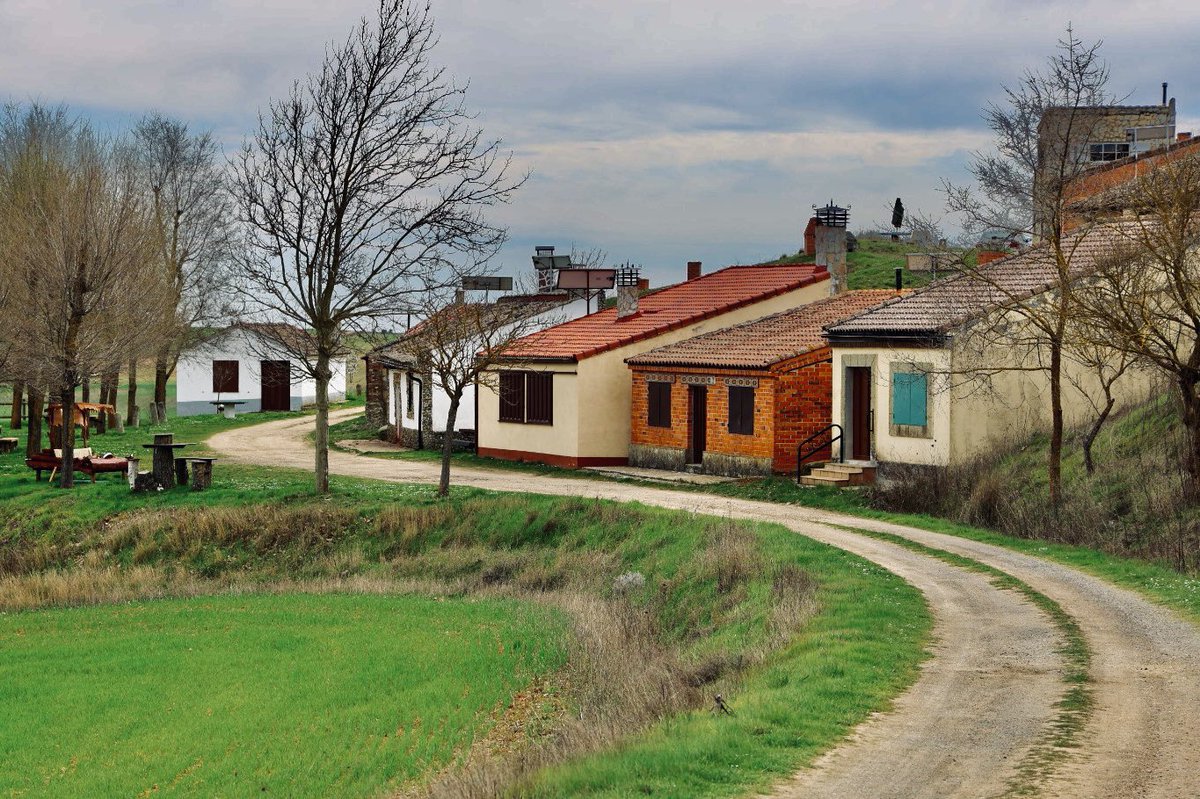 BorjaBarba's tweet image. Barrio de bodegas de San Pedro, Villaherreros #Palencia