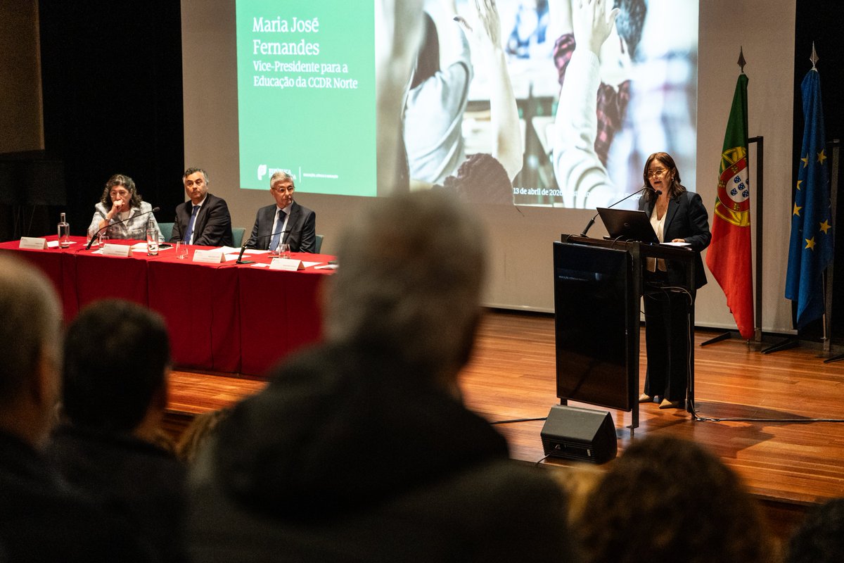 ccdrn's tweet photo. A primeira sessão da iniciativa nacional “Construir Educação, Aproximar Territórios”, promovida pelo Ministério da Educação, Ciência e Inovação, decorreu na segunda-feira, no Instituto Superior de Engenharia do Porto (ISEP).
🔗Saiba mais: https://t.co/8E3qodG3DH https://t.co/j8aDOhYNGS