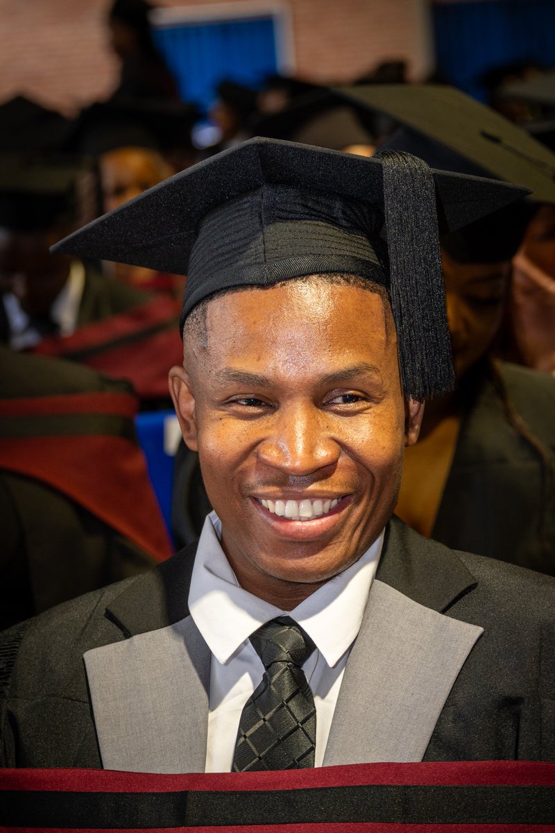 Official_TUT's tweet image. Hey TUTzens!

Big win, big smiles that light up the room.

Shout out to all our TUT graduates. Walk with pride, because you are #FutureReady.

#FromGood2Great
#ThePeoplesUniversity