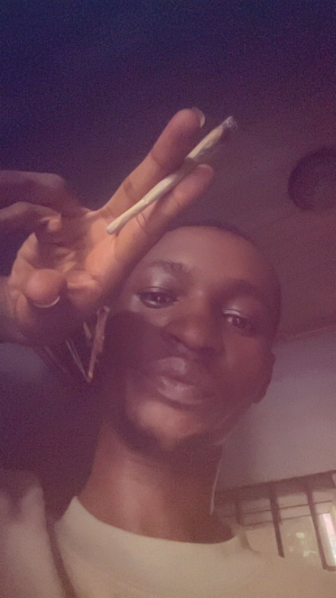 Happythug19's tweet photo. Chill 😎 in my pain https://t.co/brVKjHoz9j