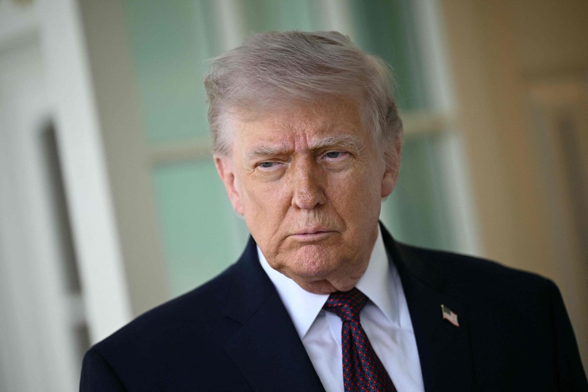 Le Parisien tweet media