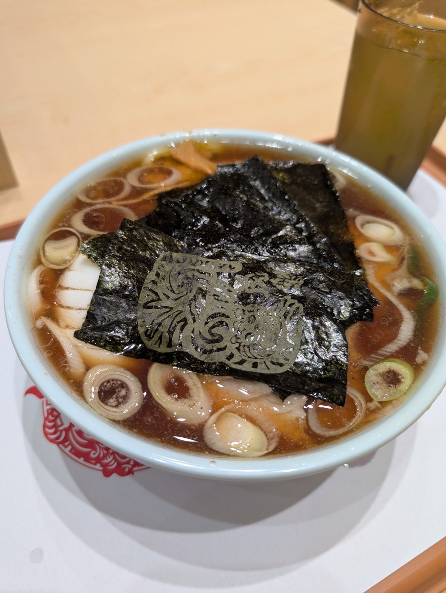 Dresssin's tweet photo. Netflix で九条の大罪を観て町中華がよく出てくるので食べたくなったラーメン https://t.co/bnjzpPROKf